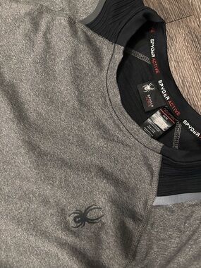 Spyder Active Men's M Gray Black Crew Neck Long Sleeve Stretch Knit sweatshirt